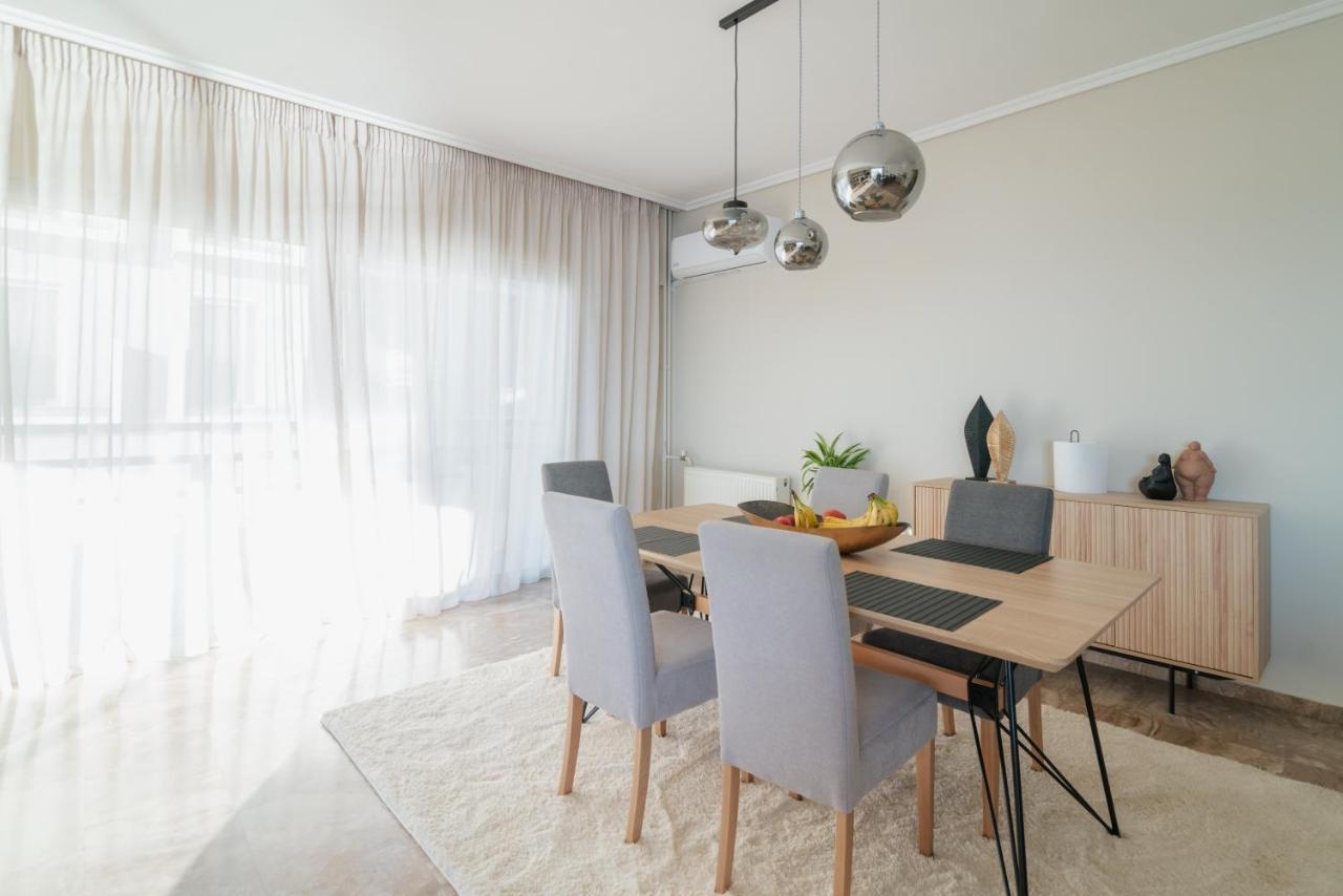 Sea Front Luxury Apartment Патра Экстерьер фото
