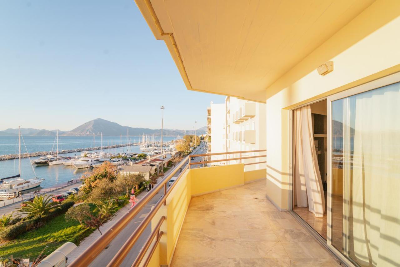Sea Front Luxury Apartment Патра Экстерьер фото