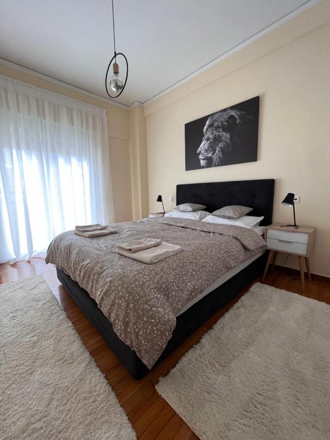 Sea Front Luxury Apartment Патра Экстерьер фото